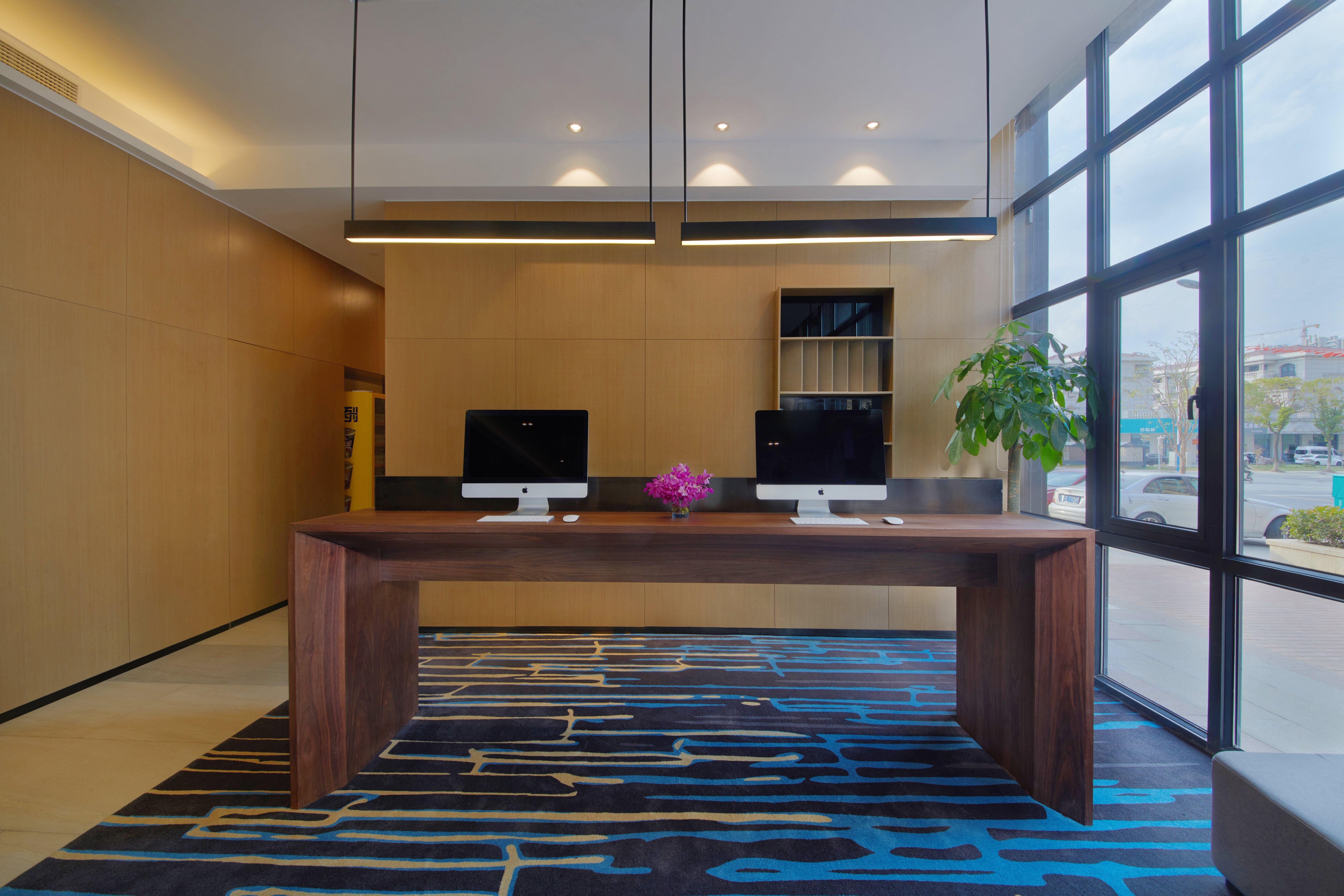 Holiday Inn Express Zhangjiagang East By Ihg Exterior photo