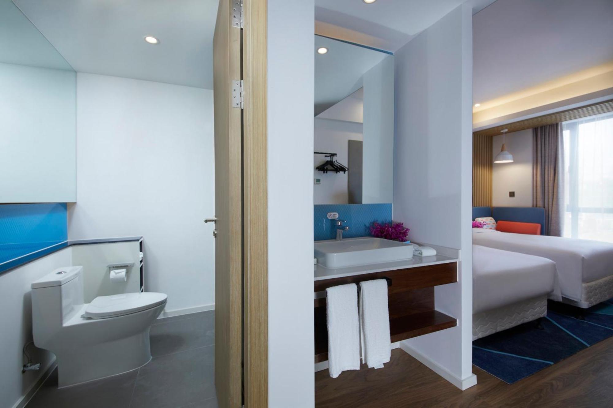 Holiday Inn Express Zhangjiagang East By Ihg Exterior photo