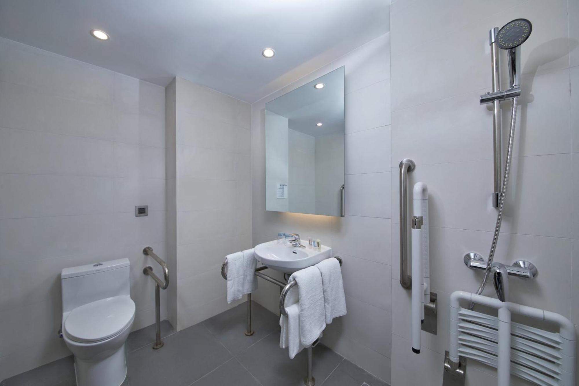 Holiday Inn Express Zhangjiagang East By Ihg Exterior photo